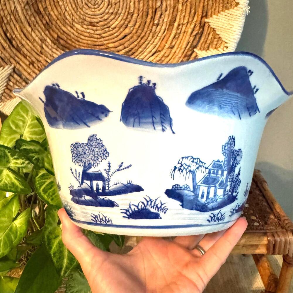Vintage 1990s Chinoiserie Blue White Scalloped Cachepot Planter Bowl